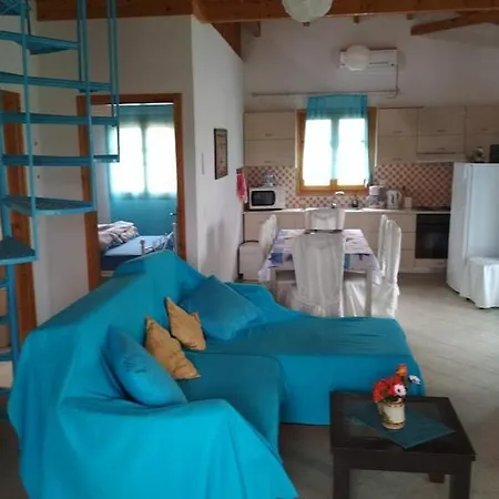 Villa πέτρινο σπίτι με πισίνα *