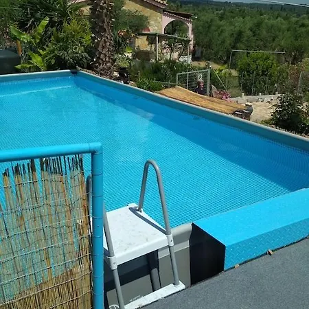 πέτρινο σπίτι με πισίνα Villa