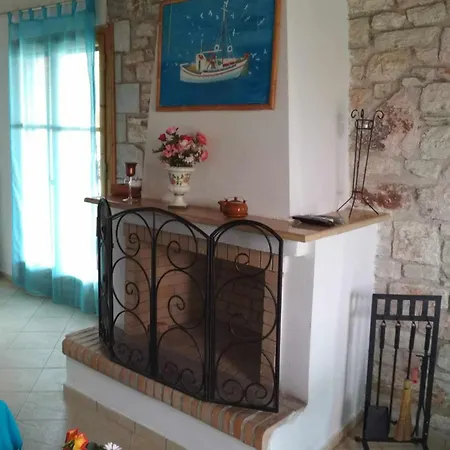 Villa πέτρινο σπίτι με πισίνα Falanthi